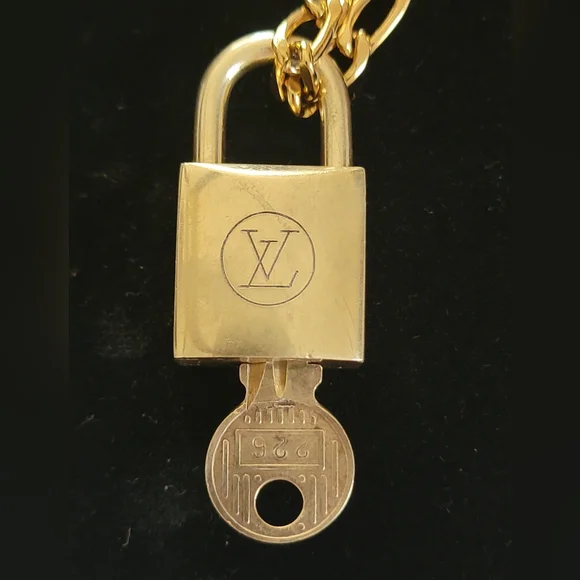 Authentic Vintage Gold Louis Vuitton Key and Lock Necklace Set #226🔒🔑 - Picture 13 of 17